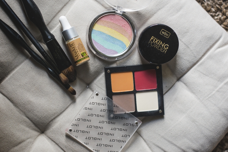 esthetique-CLANS-min_cosmetics-2746013