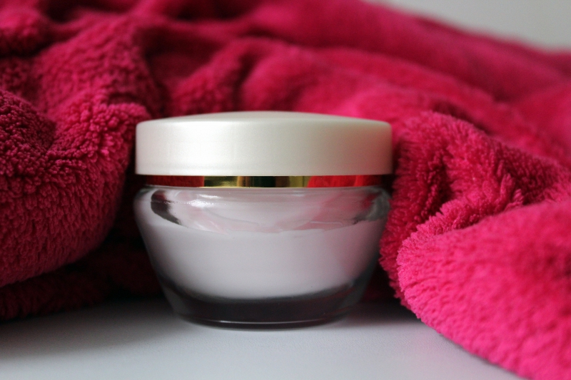 esthetique-CLANS-min_cream-2817325